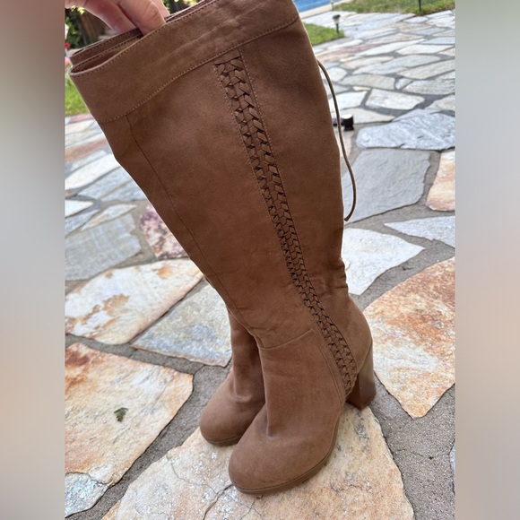Forever21 winter boots. Size 10. Color brown - Picture 2 of 4
